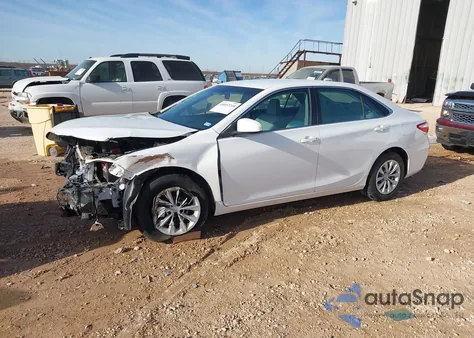 2017 Toyota Camry Le z USA, uszkodzony, nr VIN 4T1BF1FK0HU704706